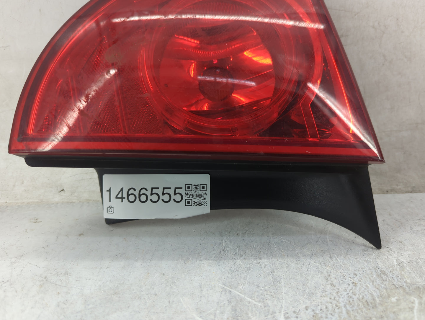 2008-2012 Chevrolet Malibu Tail Light Assembly Driver Left OEM Fits Fits 2008 2009 2010 2011 2012 OEM Used Auto Parts - Oemu