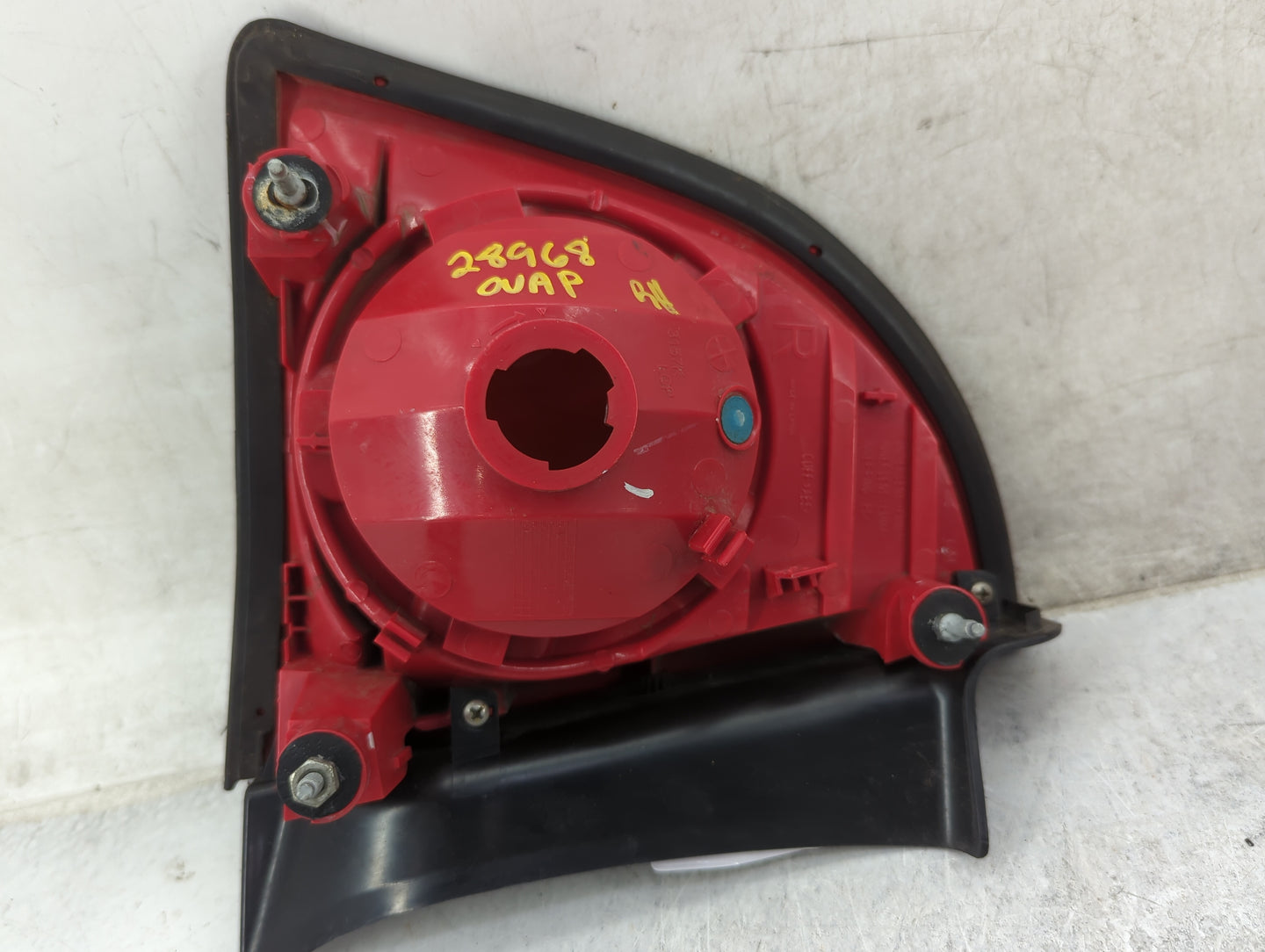 2008-2012 Chevrolet Malibu Tail Light Assembly Driver Left OEM Fits Fits 2008 2009 2010 2011 2012 OEM Used Auto Parts - Oemu
