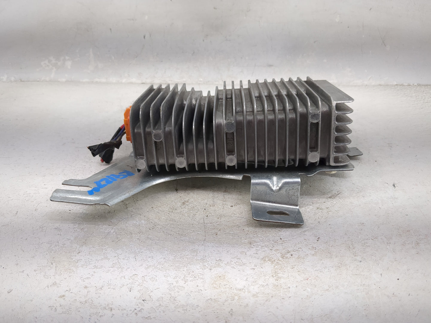 2008-2010 Chevrolet Malibu Radio Speaker Amplifier 15896768 - Oemusedautoparts1.com