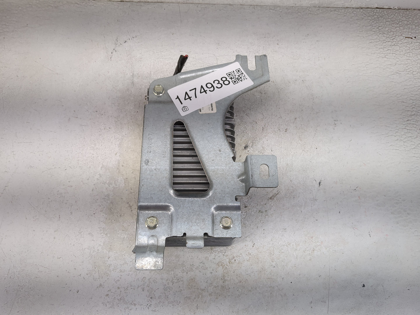 2008-2010 Chevrolet Malibu Radio Speaker Amplifier 15896768 - Oemusedautoparts1.com