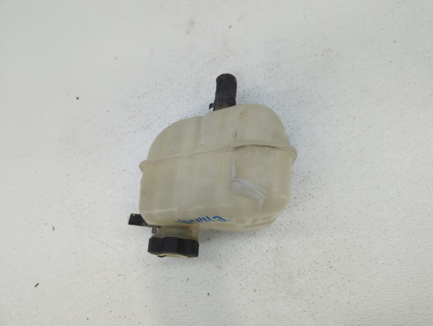 2007 Chevrolet Malibu Radiator Coolant Overflow Expansion Tank Bottle 384589 - Oemusedautoparts1.com