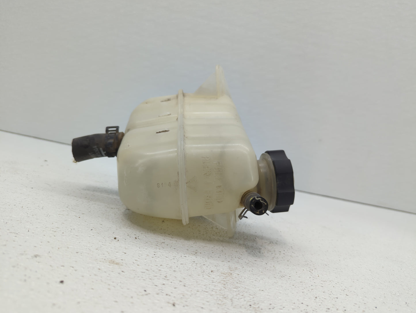 2007 Chevrolet Malibu Radiator Coolant Overflow Expansion Tank Bottle 384589 - Oemusedautoparts1.com