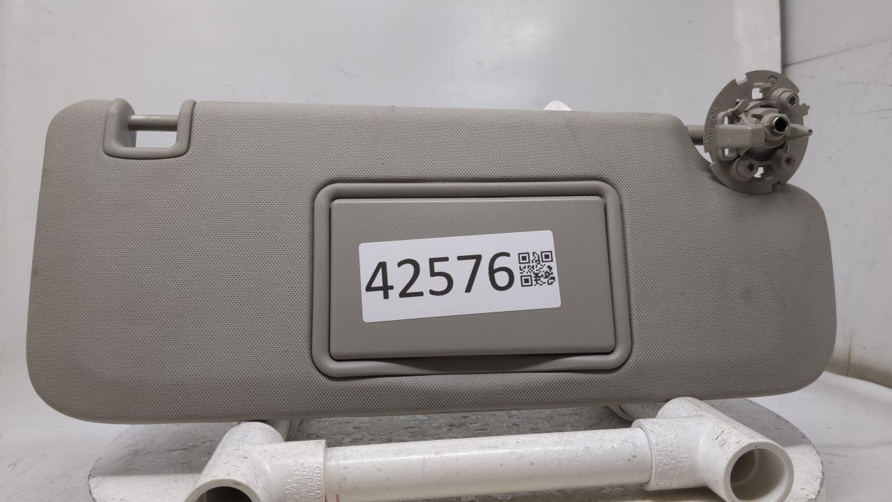 2008 Chevrolet Malibu Sun Visor Shade Replacement Passenger Right Mirror Fits OEM Used Auto Parts - Oemusedautoparts1.com