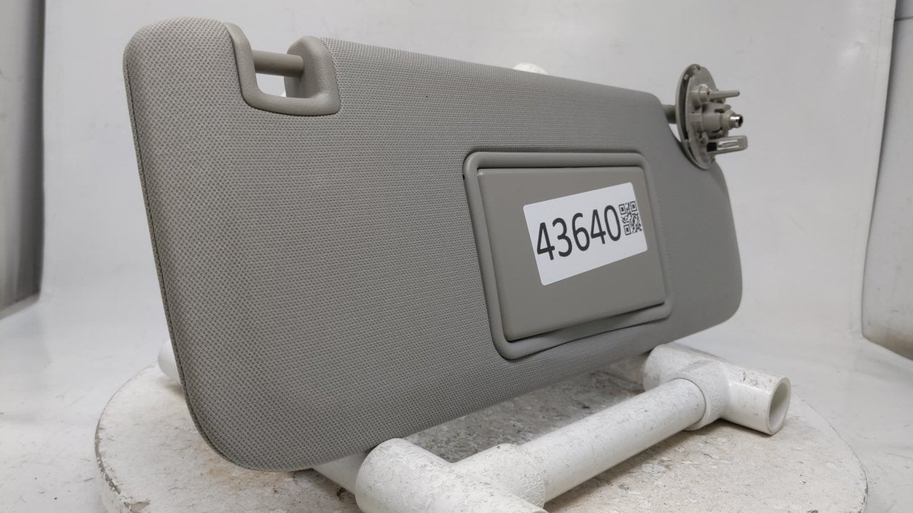2008 Chevrolet Malibu Sun Visor Shade Replacement Passenger Right Mirror Fits OEM Used Auto Parts - Oemusedautoparts1.com