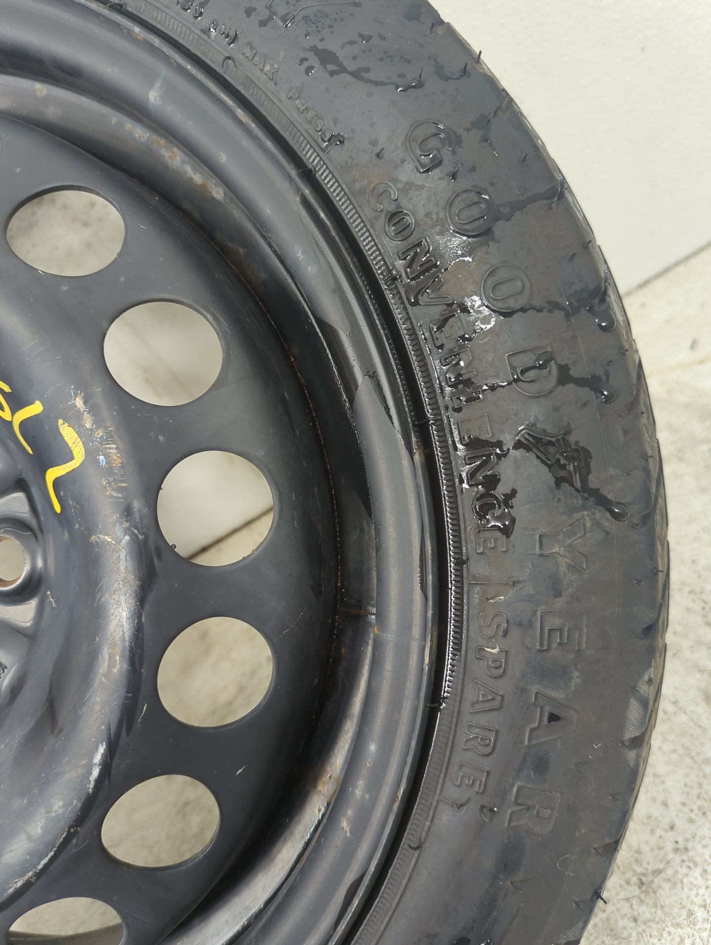 2004-2008 Chevrolet Malibu Spare Donut Tire Wheel Rim Oem 5036778 - Oemusedautoparts1.com
