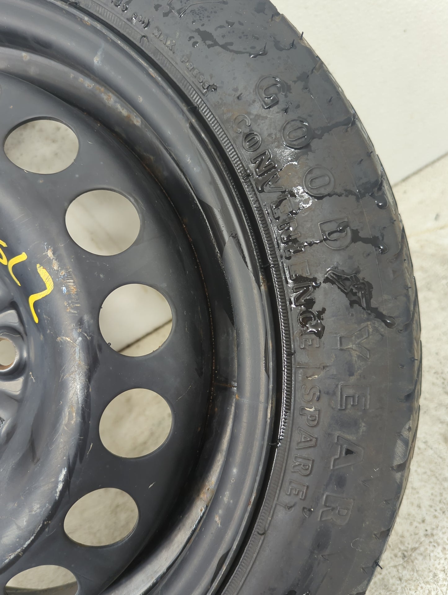 2004-2008 Chevrolet Malibu Spare Donut Tire Wheel Rim Oem 5036778 - Oemusedautoparts1.com