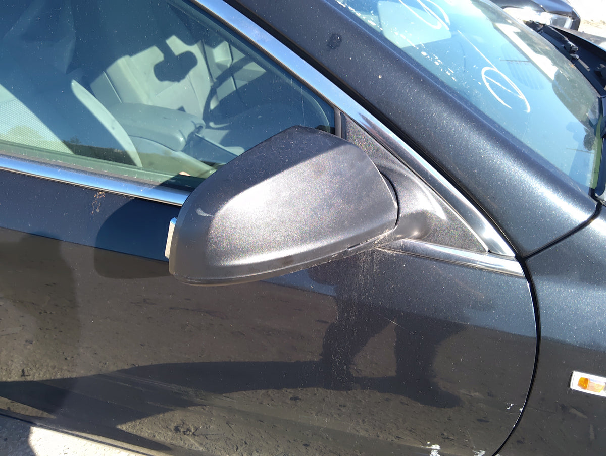 2008-2012 Chevrolet Malibu Passenger Side View Mirror - Right Door Mirror OEM Used - Oemusedautoparts1.com