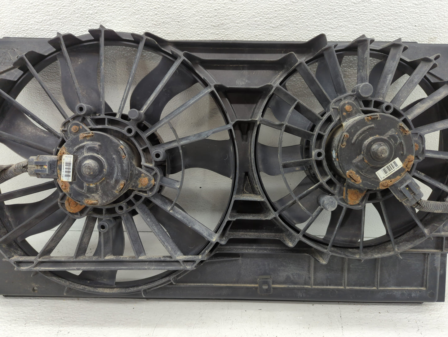 2004-2012 Chevrolet Malibu Left Radiator Fan Motor Assembly - Oemusedautoparts1.com