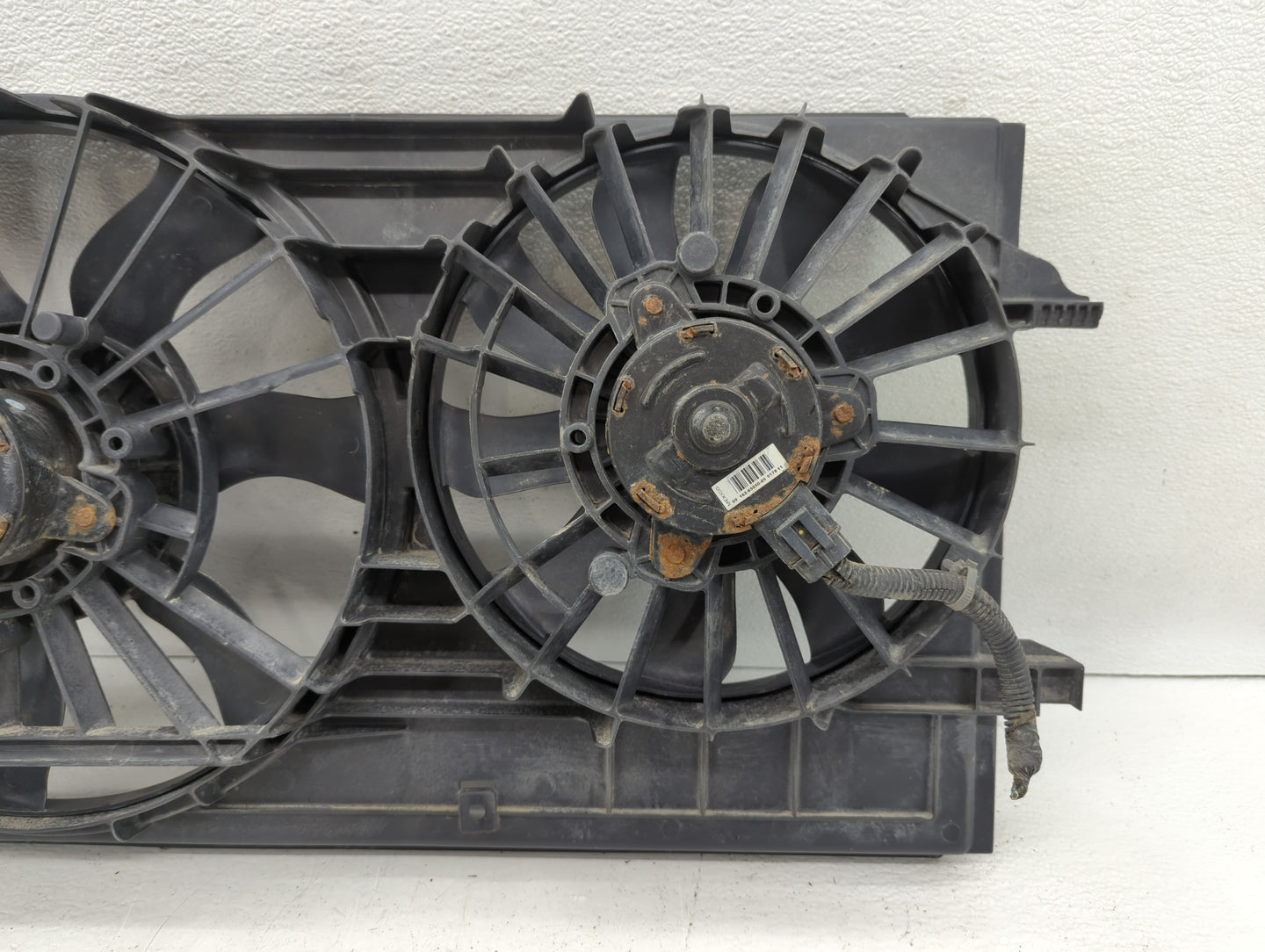 2004-2012 Chevrolet Malibu Left Radiator Fan Motor Assembly - Oemusedautoparts1.com