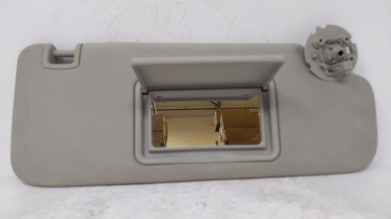 2008 Chevrolet Malibu Sun Visor Shade Replacement Passenger Right Mirror Fits OEM Used Auto Parts - Oemusedautoparts1.com