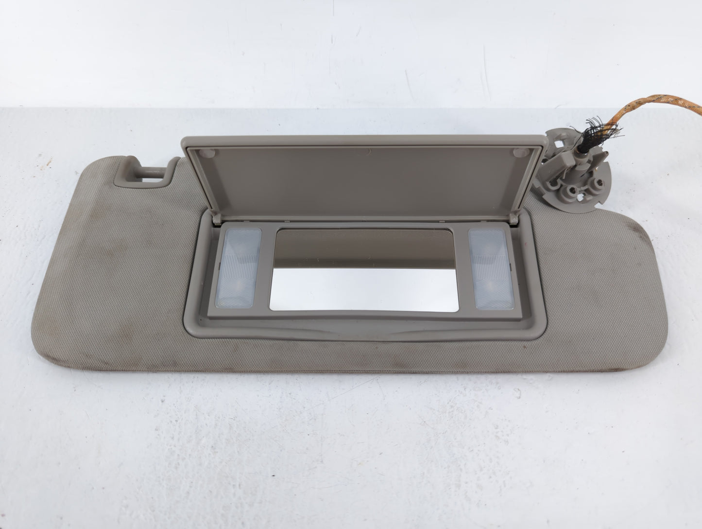 2004-2012 Chevrolet Malibu Sun Visor Shade Replacement Passenger Right Mirror Fits Fits 2004 2005 2008 2009 2010 2011 2012 O