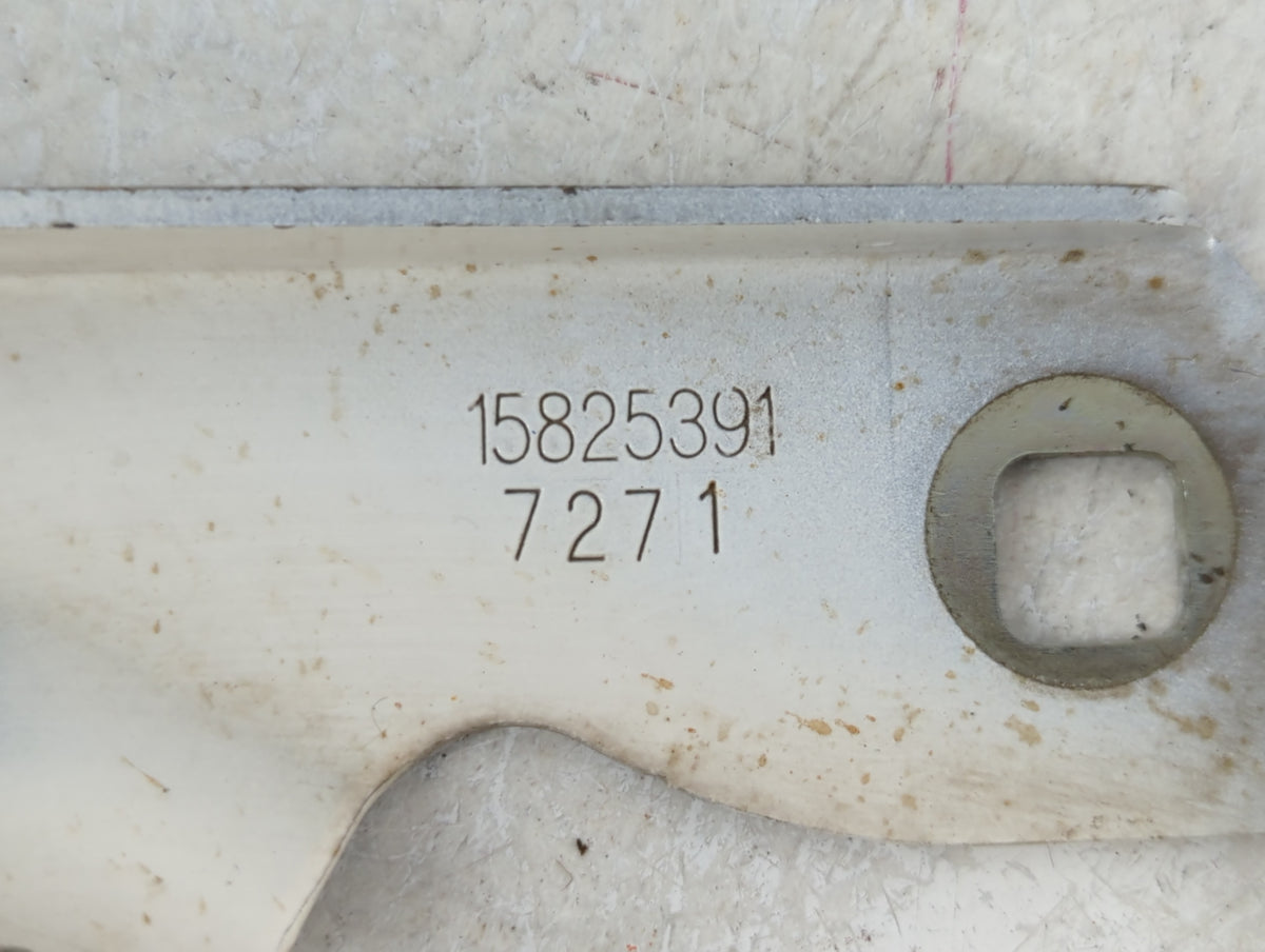 2008 Chevrolet Malibu Driver Left Hood Hinge - Oemusedautoparts1.com