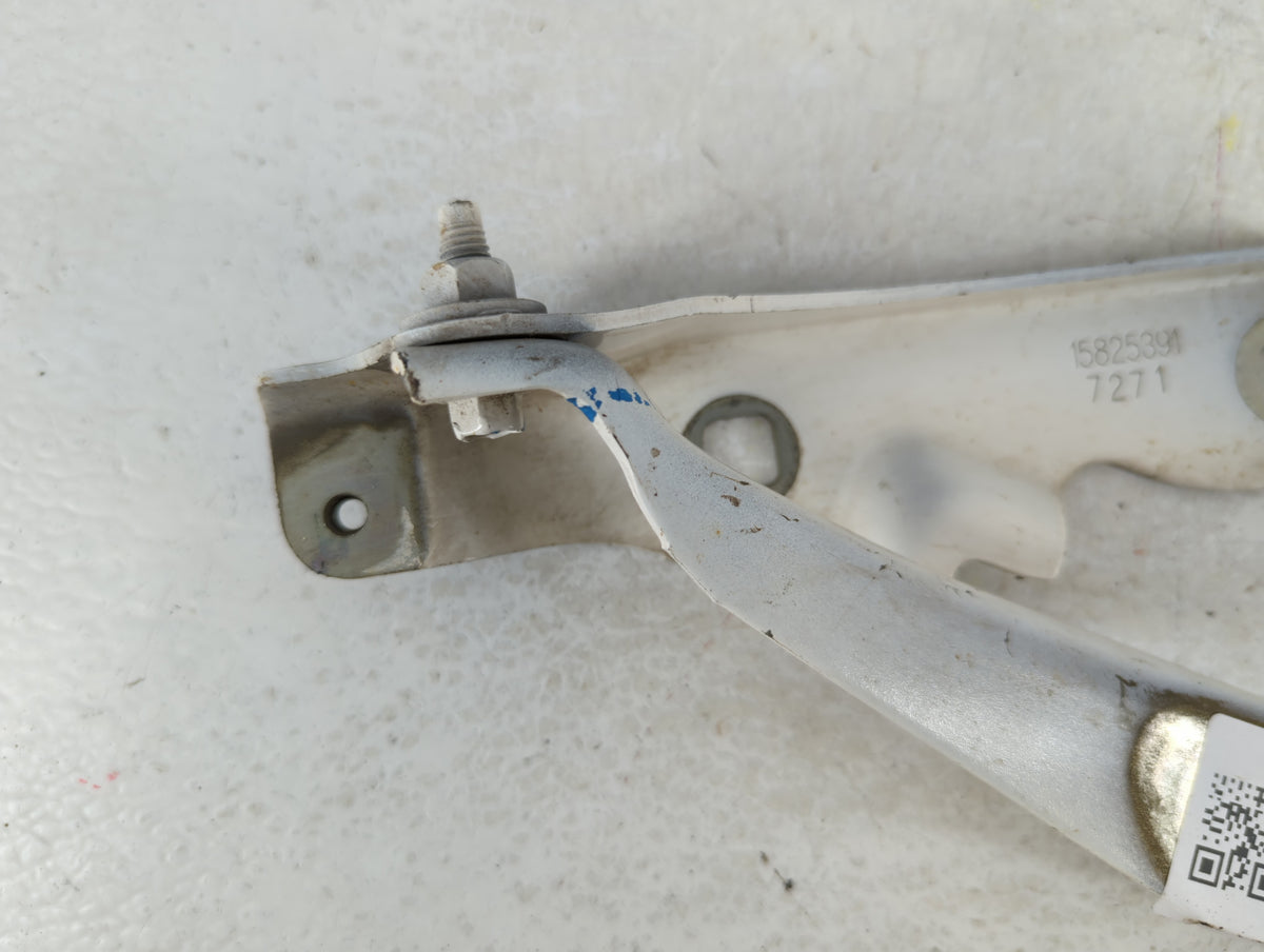 2008 Chevrolet Malibu Driver Left Hood Hinge - Oemusedautoparts1.com