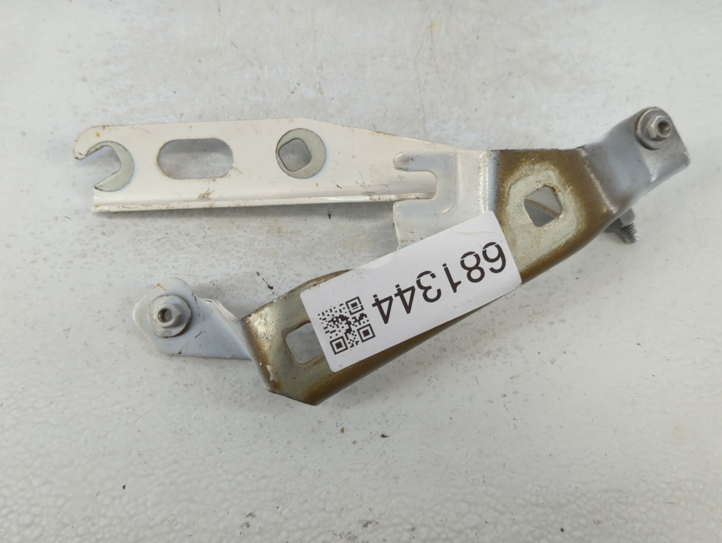 2008 Chevrolet Malibu Passenger Right Hood Hinge - Oemusedautoparts1.com