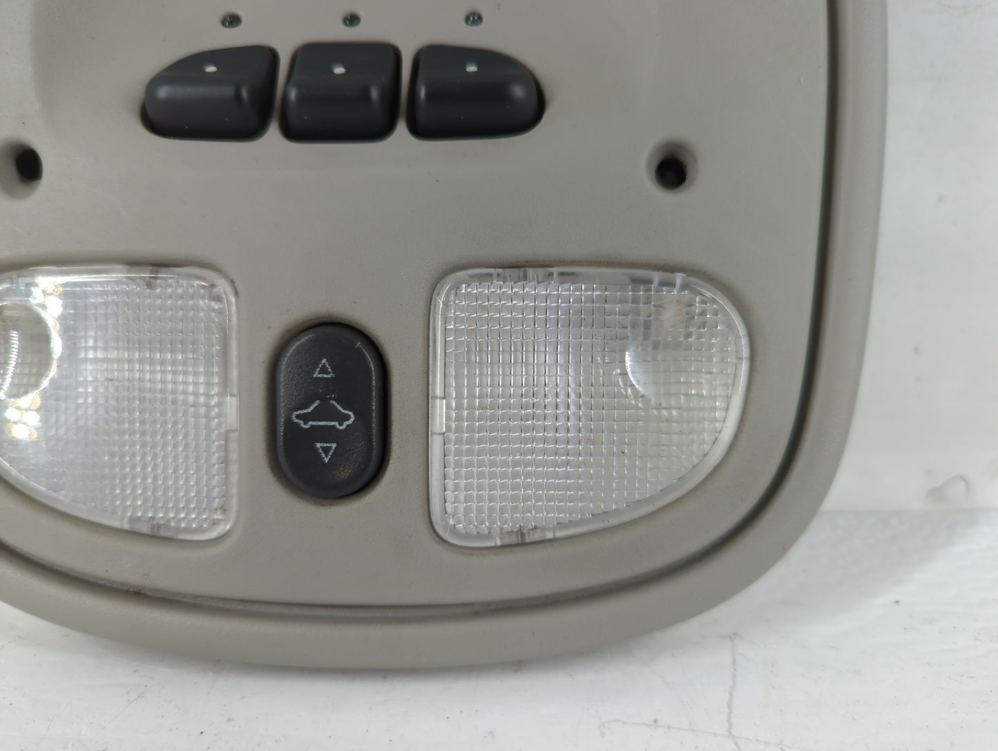 2008 Chevrolet Malibu Overhead Roof Console 695959 - Oemusedautoparts1.com