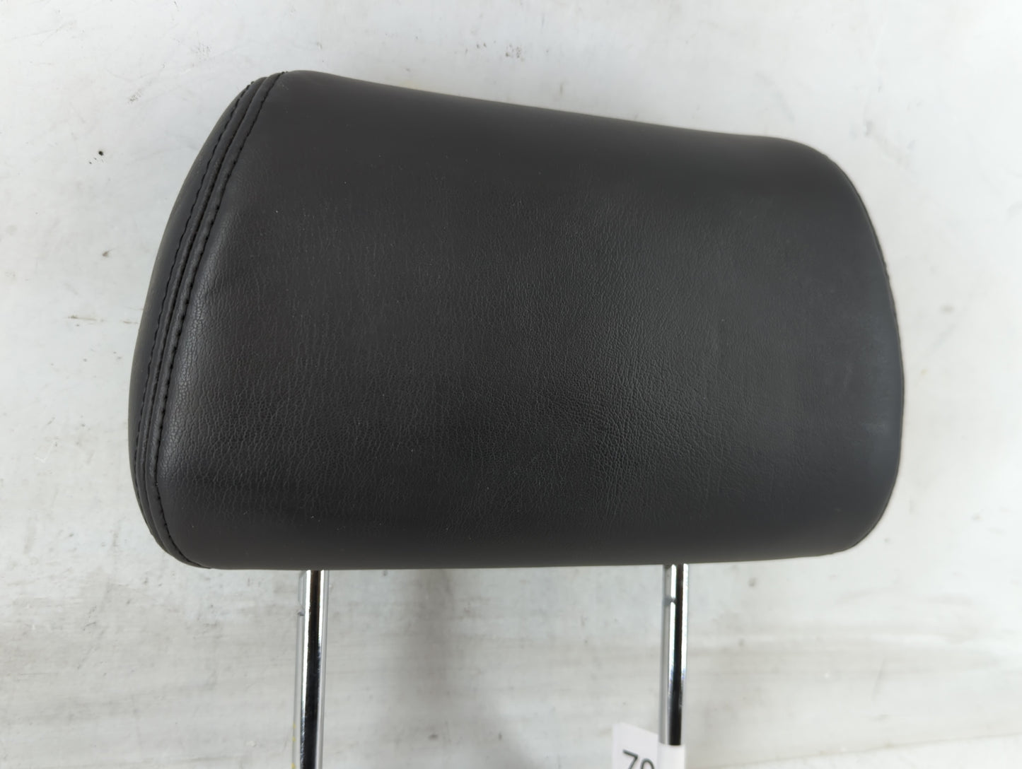 2008-2009 Chevrolet Malibu Headrest Head Rest Rear Seat Black - Oemusedautoparts1.com