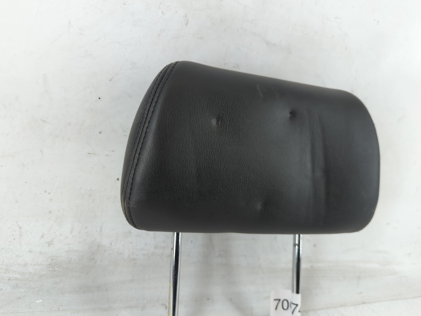 2008-2009 Chevrolet Malibu Headrest Head Rest Rear Seat Black - Oemusedautoparts1.com