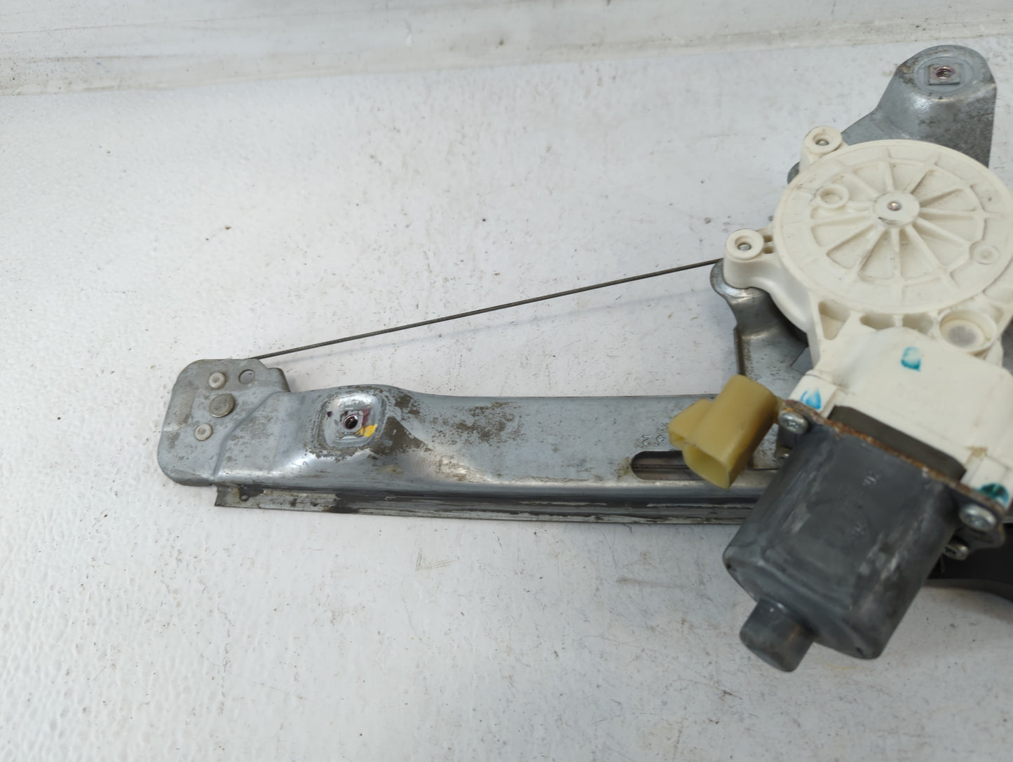 2008-2012 Chevrolet Malibu Driver Left Rear Window Regulator 700772 - Oemusedautoparts1.com