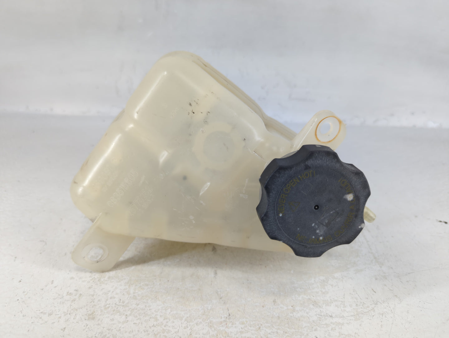 2007 Chevrolet Malibu Radiator Coolant Overflow Expansion Tank Bottle 701026 - Oemusedautoparts1.com