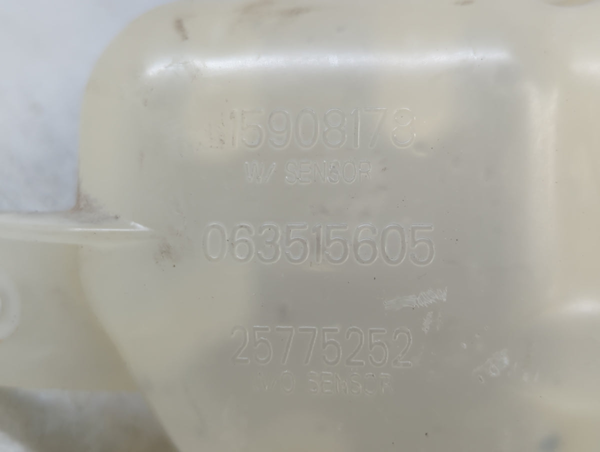 2007 Chevrolet Malibu Radiator Coolant Overflow Expansion Tank Bottle 701026 - Oemusedautoparts1.com