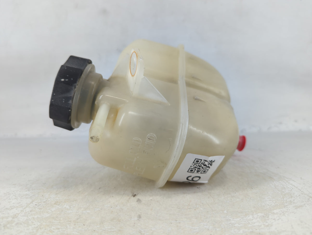 2007 Chevrolet Malibu Radiator Coolant Overflow Expansion Tank Bottle 701026 - Oemusedautoparts1.com