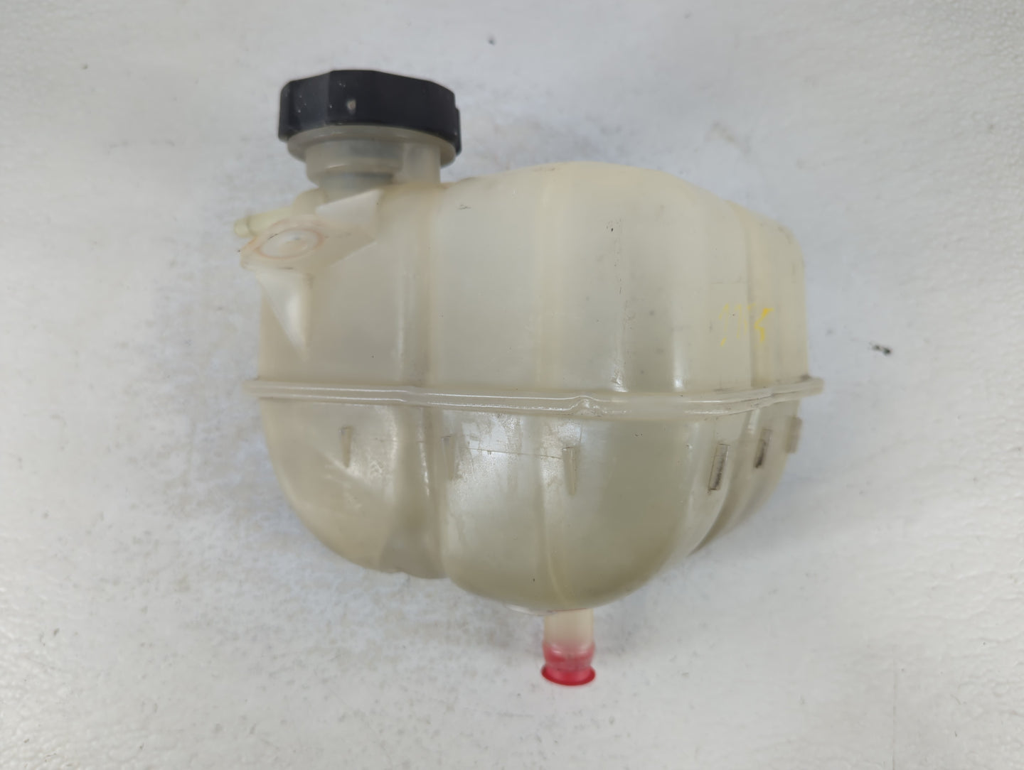 2007 Chevrolet Malibu Radiator Coolant Overflow Expansion Tank Bottle 701026 - Oemusedautoparts1.com