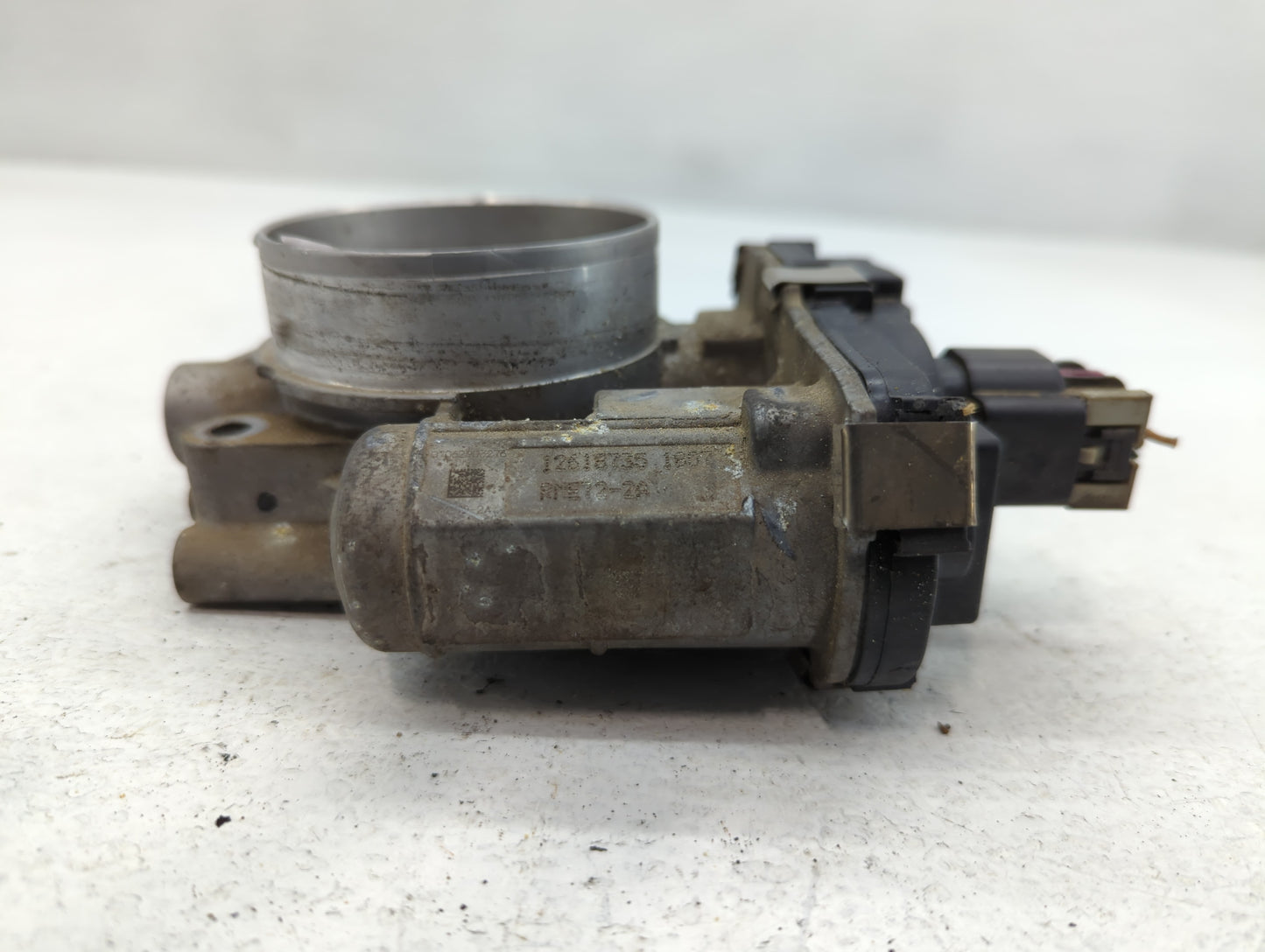 2007-2008 Chevrolet Malibu Throttle Body P/N:RME72-2A 12618735 Fits Fits 2007 2008 2009 2010 2011 OEM Used Auto Parts - Oemu