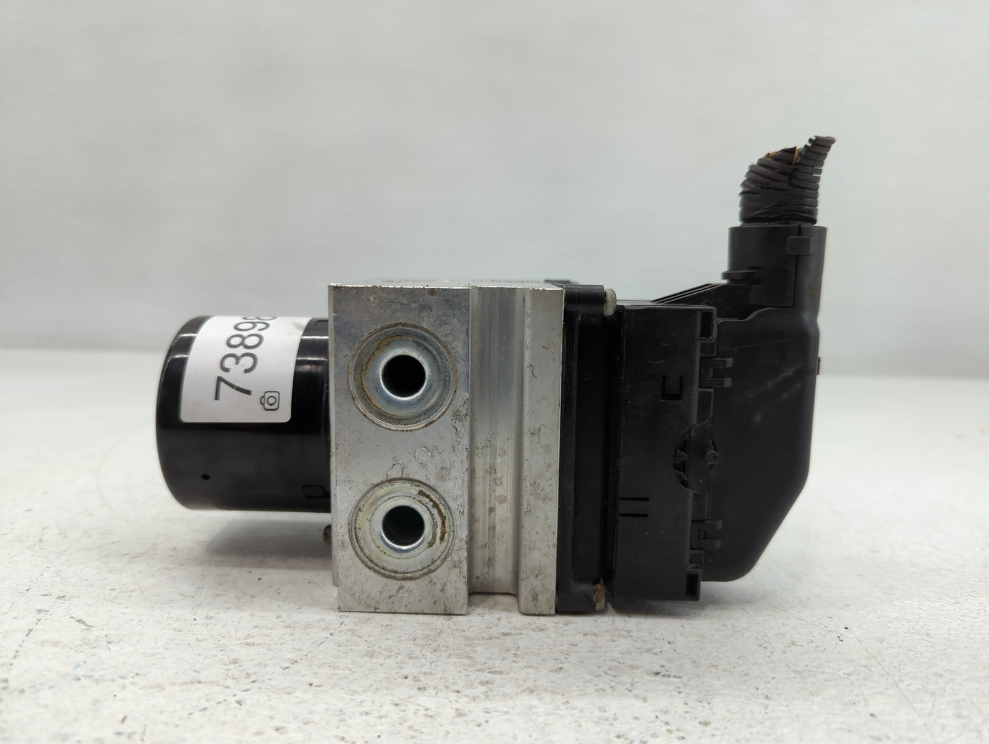 2008-2009 Chevrolet Malibu ABS Pump Control Module Replacement P/N:25928254 Fits Fits 2008 2009 OEM Used Auto Parts - Oemuse