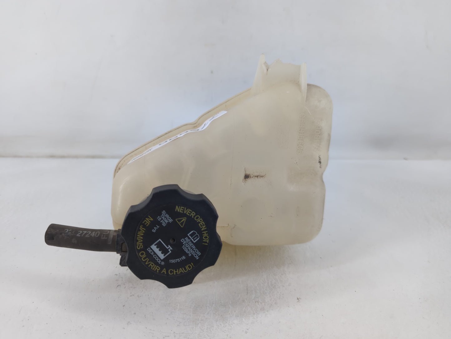 2007 Chevrolet Malibu Radiator Coolant Overflow Expansion Tank Bottle - Oemusedautoparts1.com