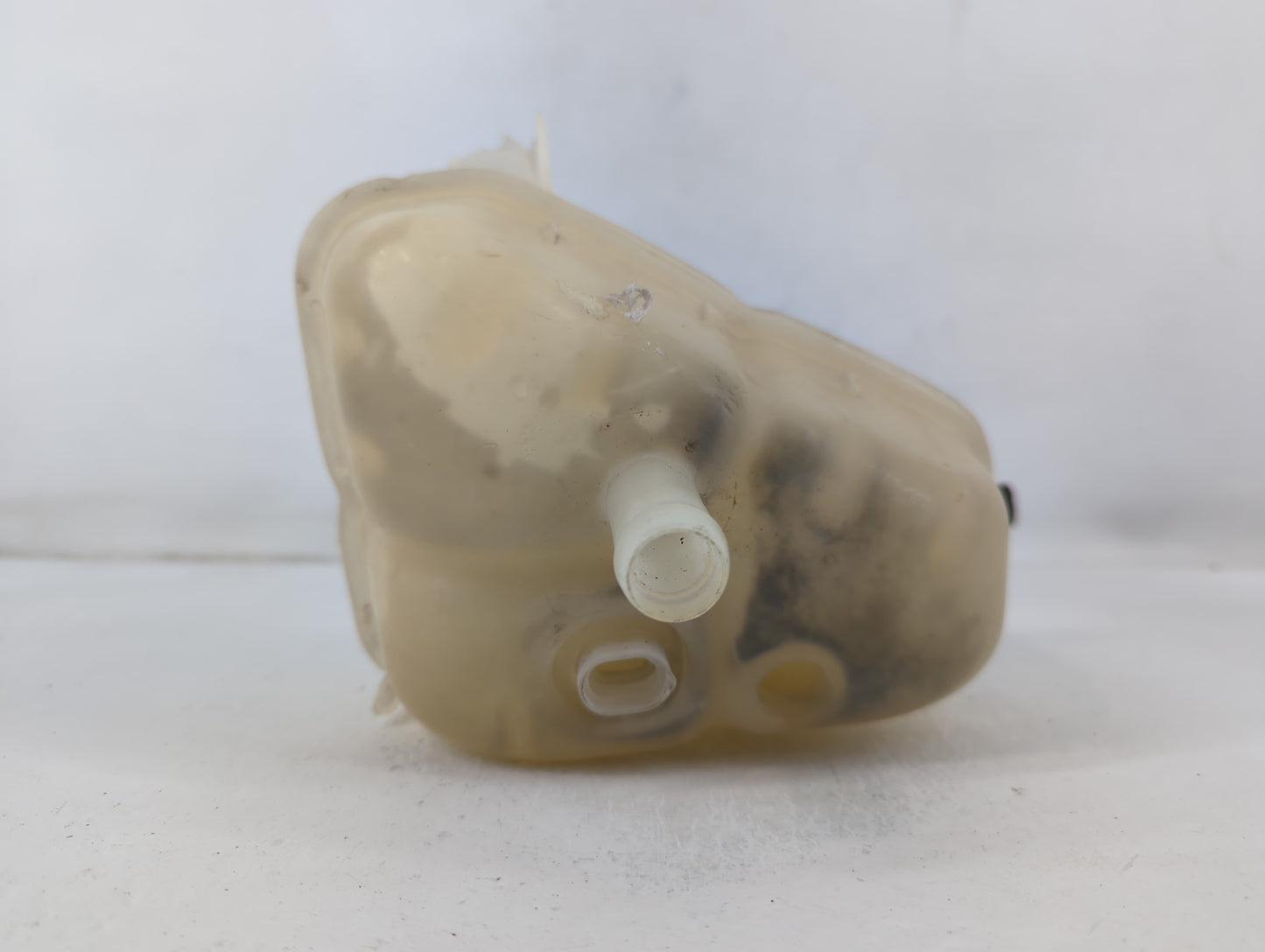 2007 Chevrolet Malibu Radiator Coolant Overflow Expansion Tank Bottle - Oemusedautoparts1.com