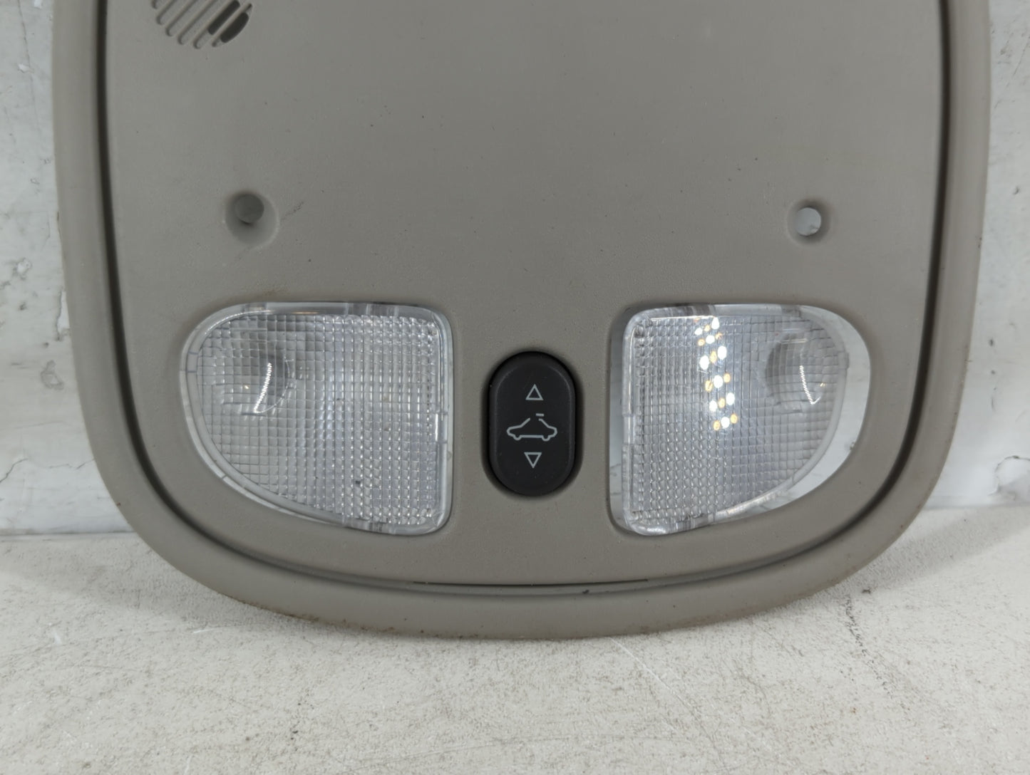2008 Chevrolet Malibu Overhead Roof Console - Oemusedautoparts1.com