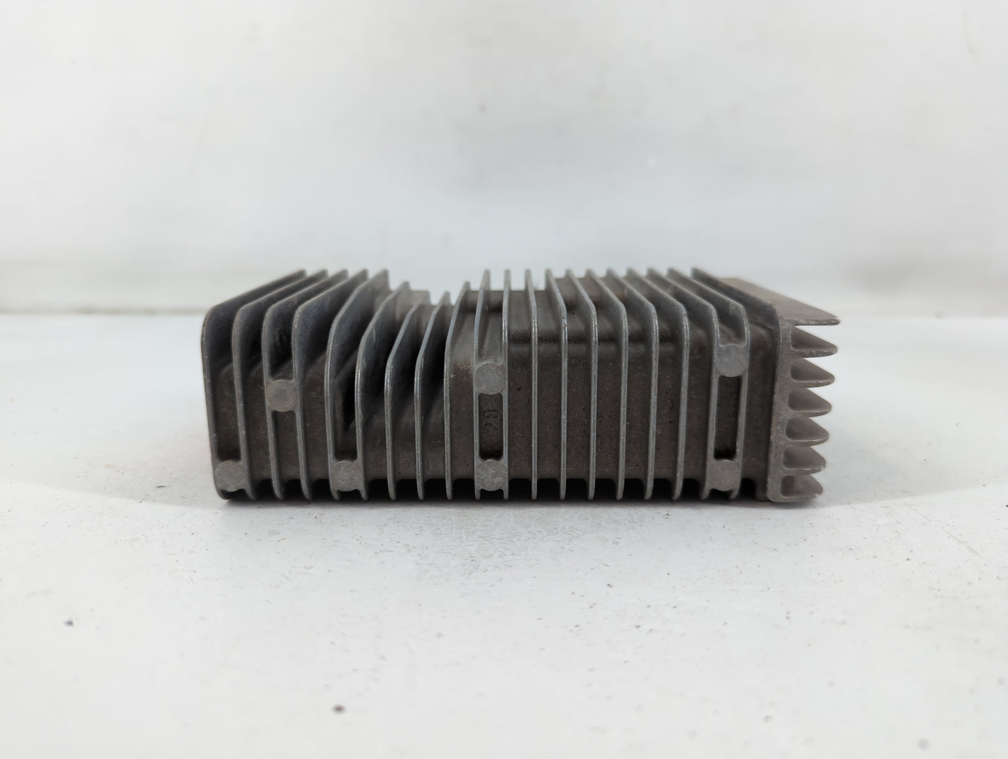 2008 Malibu Ac Dc Power Control Module Accessory Computer Power Inverter - Oemusedautoparts1.com