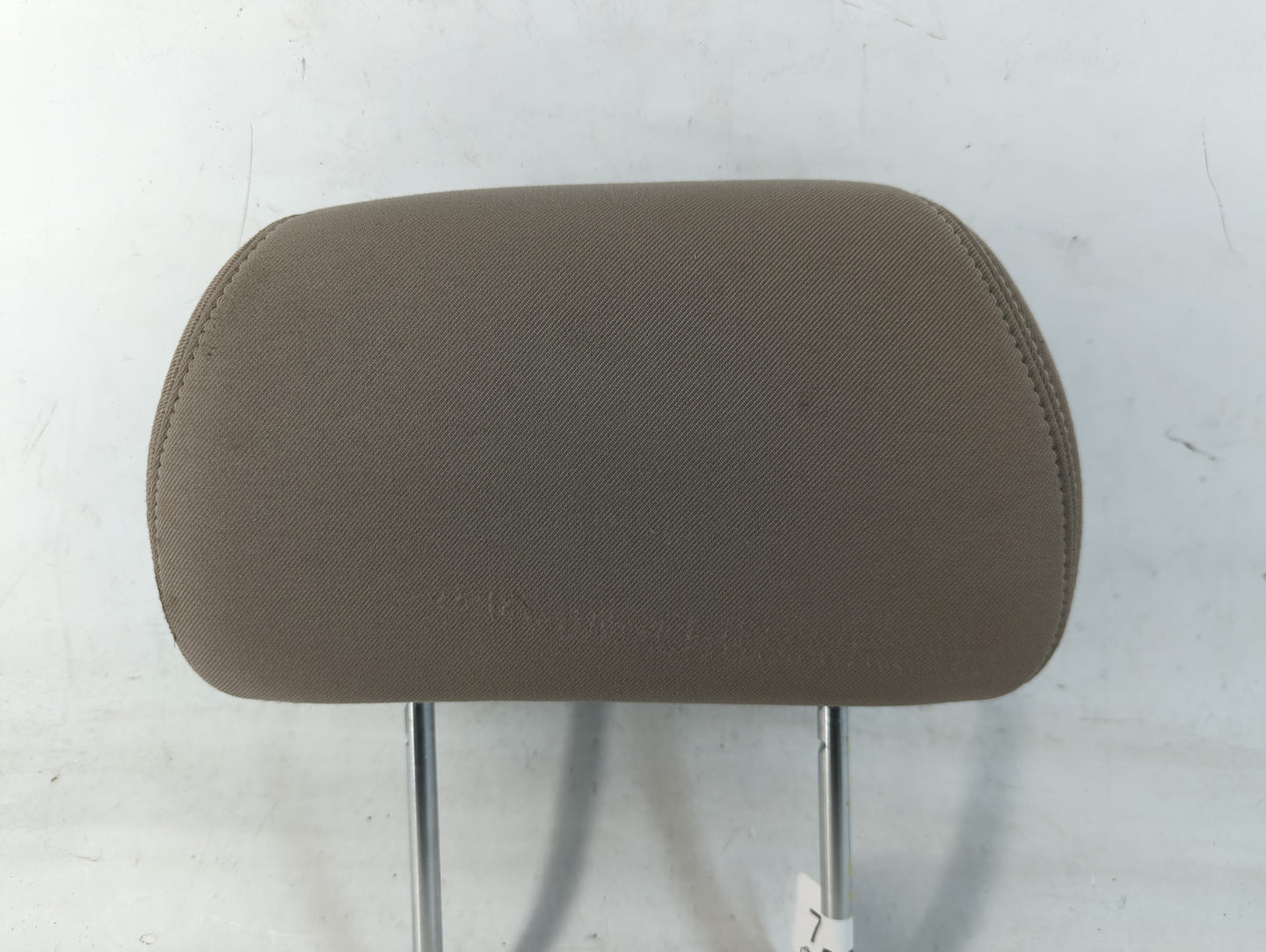 2008-2009 Chevrolet Malibu Headrest Head Rest Front Driver Passenger Seat Fits Fits 2008 2009 OEM Used Auto Parts - Oemuseda