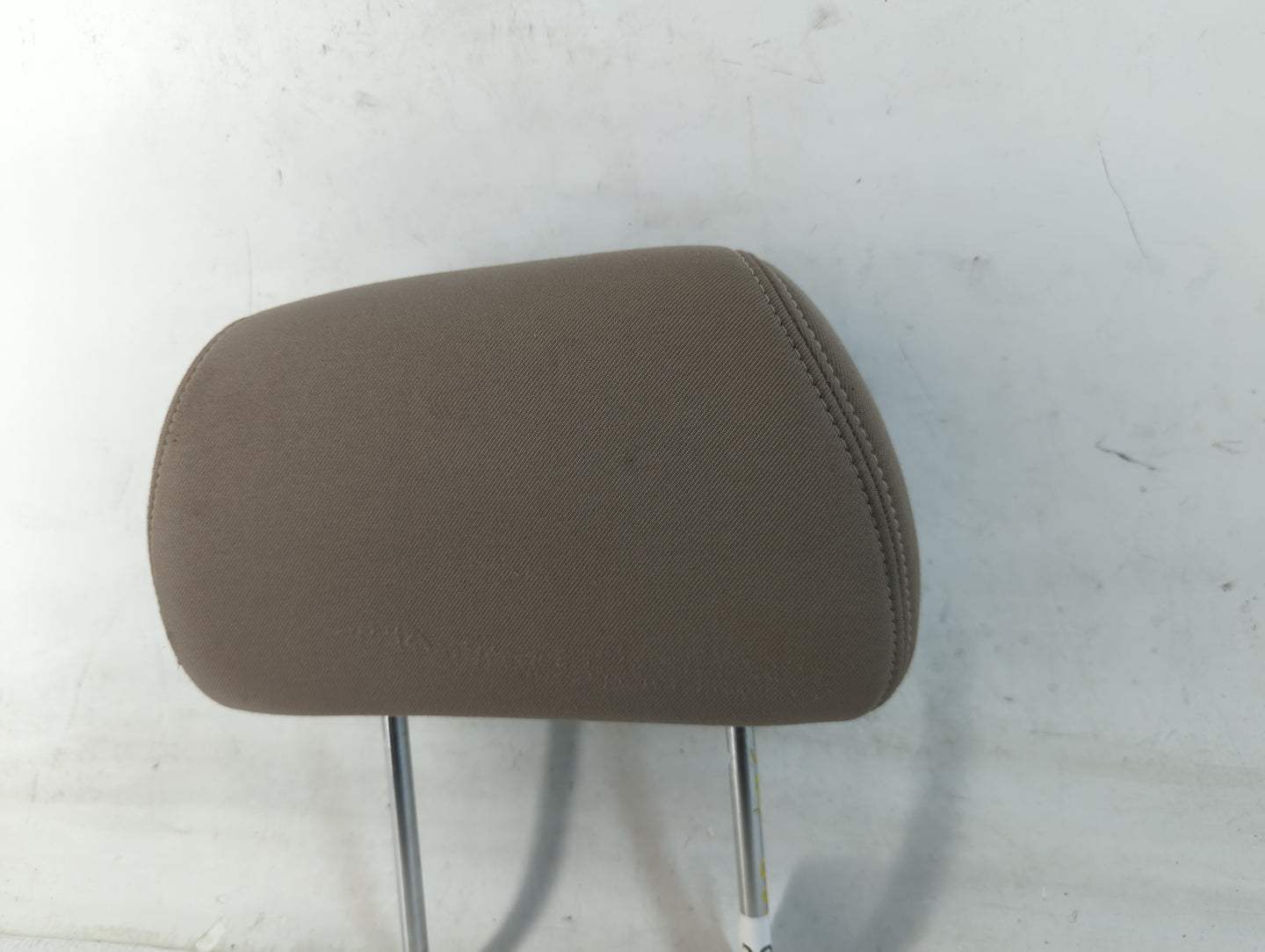 2008-2009 Chevrolet Malibu Headrest Head Rest Front Driver Passenger Seat Fits Fits 2008 2009 OEM Used Auto Parts - Oemuseda