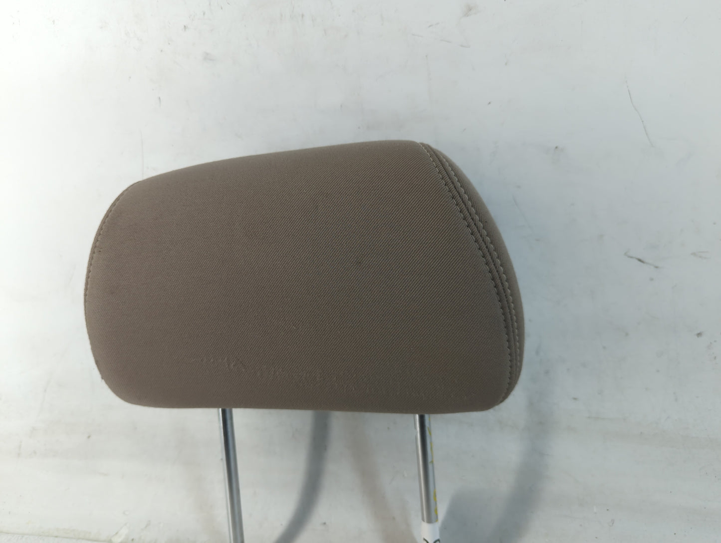 2008-2009 Chevrolet Malibu Headrest Head Rest Front Driver Passenger Seat Fits Fits 2008 2009 OEM Used Auto Parts - Oemuseda