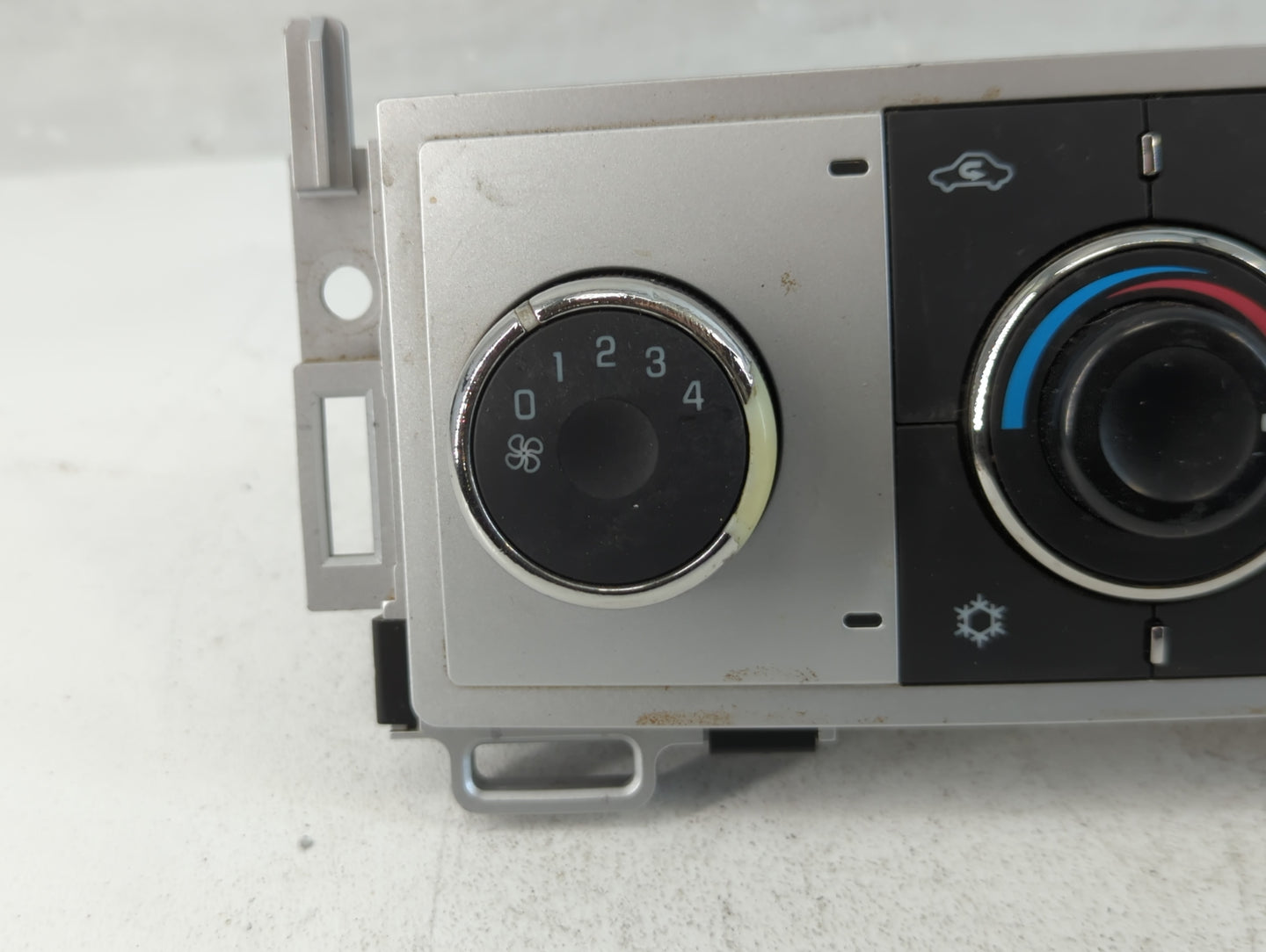 2004-2008 Chevrolet Malibu Climate Control Module Temperature AC/Heater Replacement P/N:25878418 Fits OEM Used Auto Parts - 