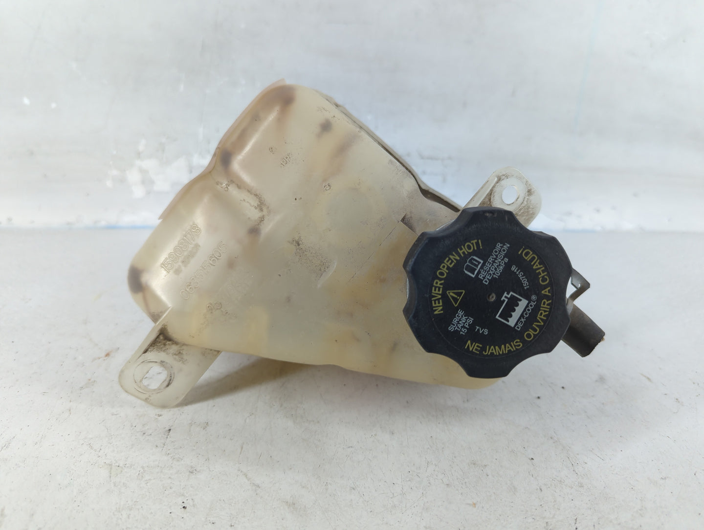 2007 Chevrolet Malibu Radiator Coolant Overflow Expansion Tank Bottle - Oemusedautoparts1.com