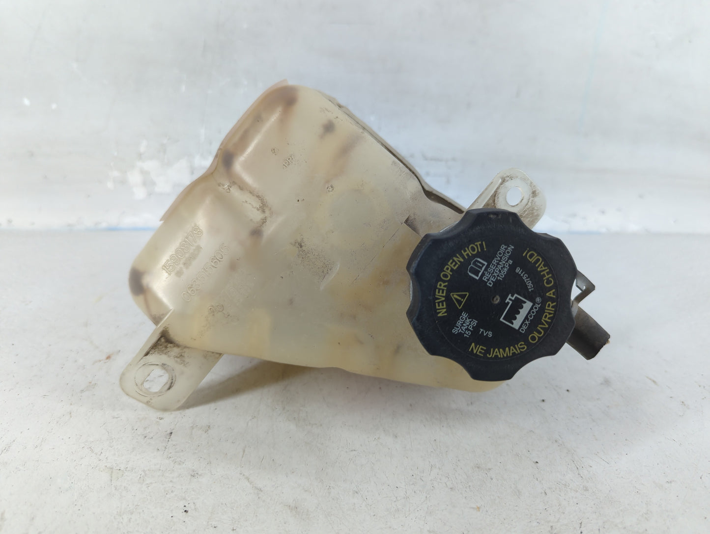 2007 Chevrolet Malibu Radiator Coolant Overflow Expansion Tank Bottle - Oemusedautoparts1.com