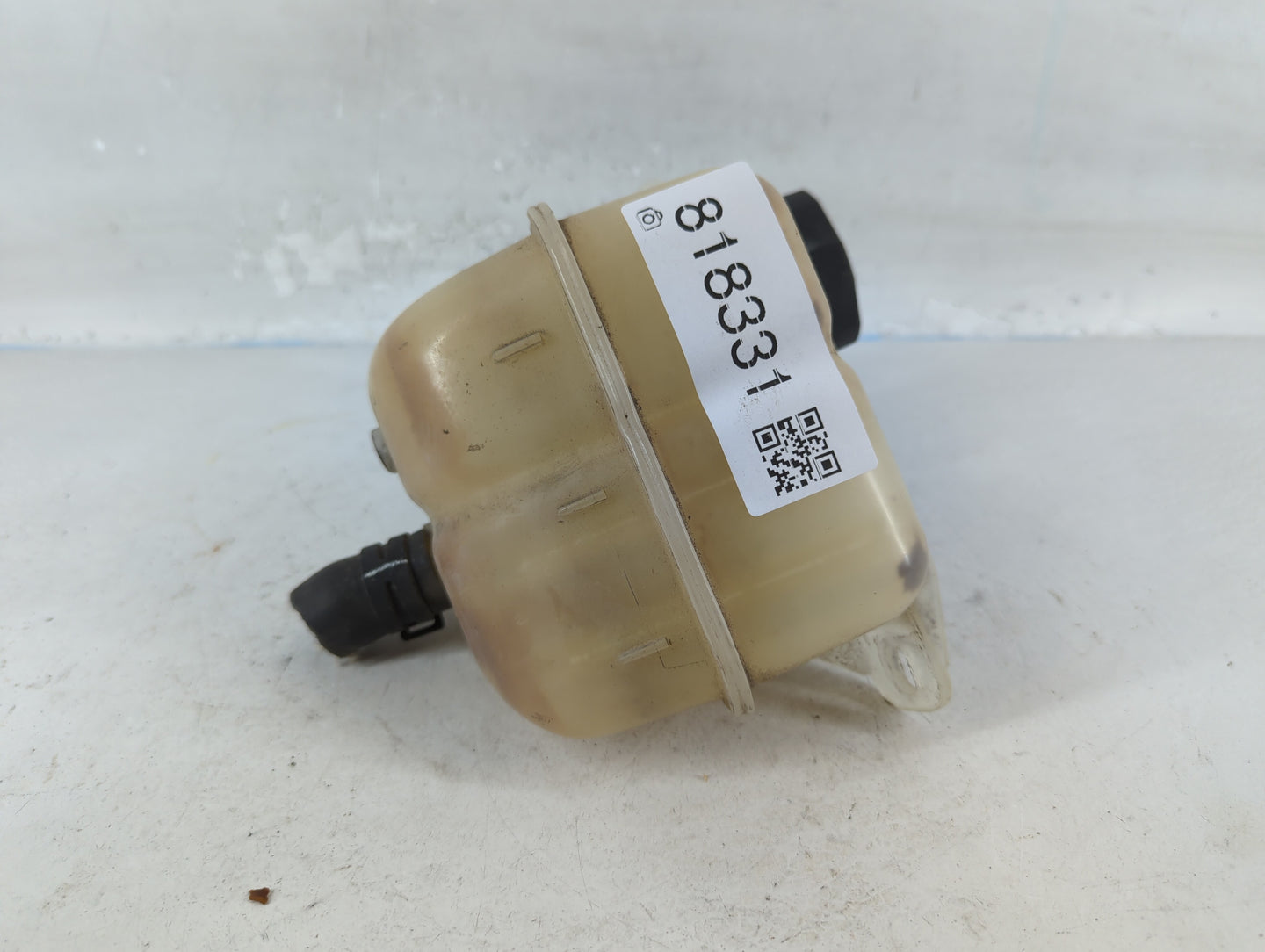 2007 Chevrolet Malibu Radiator Coolant Overflow Expansion Tank Bottle 818331 - Oemusedautoparts1.com