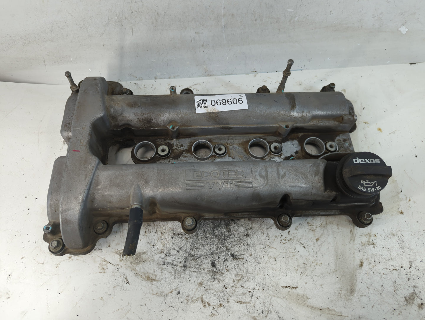 2008 Chevrolet Malibu Driver Left Cylinder Head Valve Cover P/N:12637467 Fits OEM Used Auto Parts - Oemusedautoparts1.com