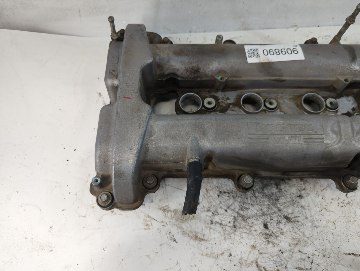 2008 Chevrolet Malibu Driver Left Cylinder Head Valve Cover P/N:12637467 Fits OEM Used Auto Parts - Oemusedautoparts1.com