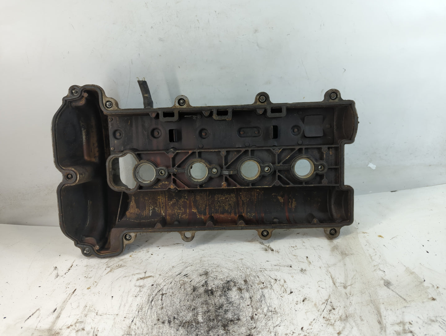 2008 Chevrolet Malibu Driver Left Cylinder Head Valve Cover P/N:12637467 Fits OEM Used Auto Parts - Oemusedautoparts1.com