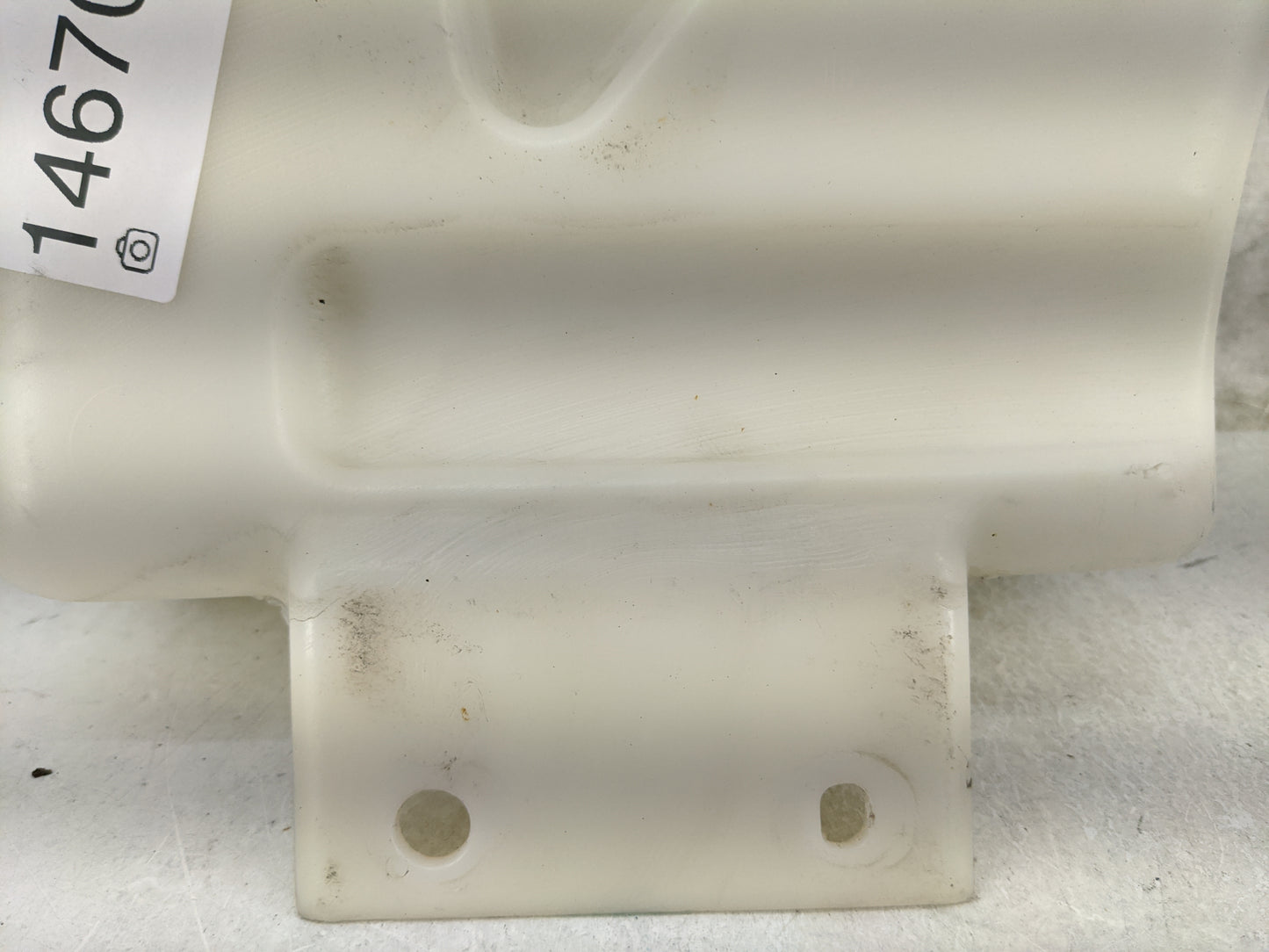 Chevrolet Silverado Windshield Washer Fluid Reservoir Bottle Oem - Oemusedautoparts1.com