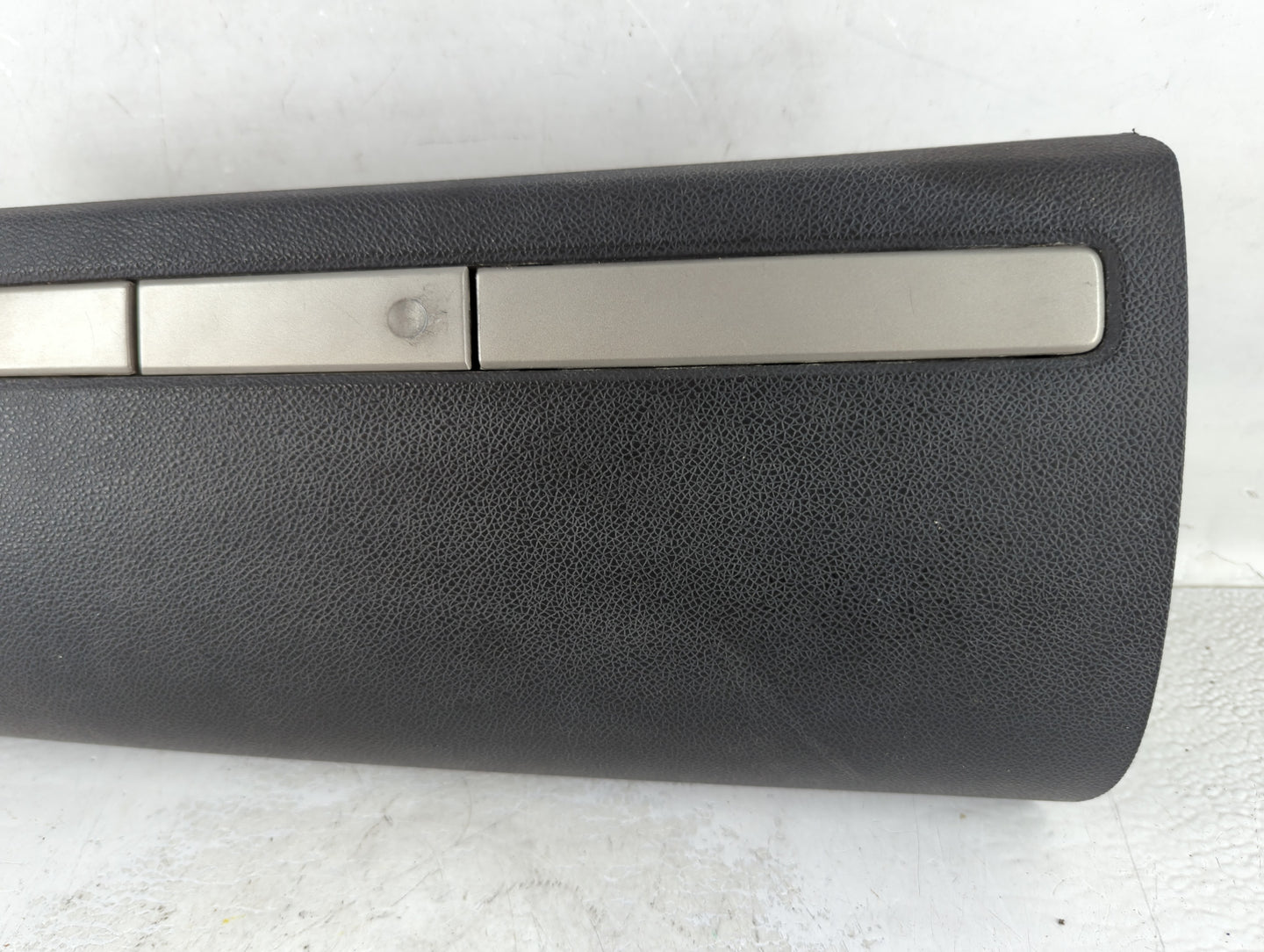 2008 Chevrolet Silverado Passenger Glove Box Door Storage Compartment - Oemusedautoparts1.com