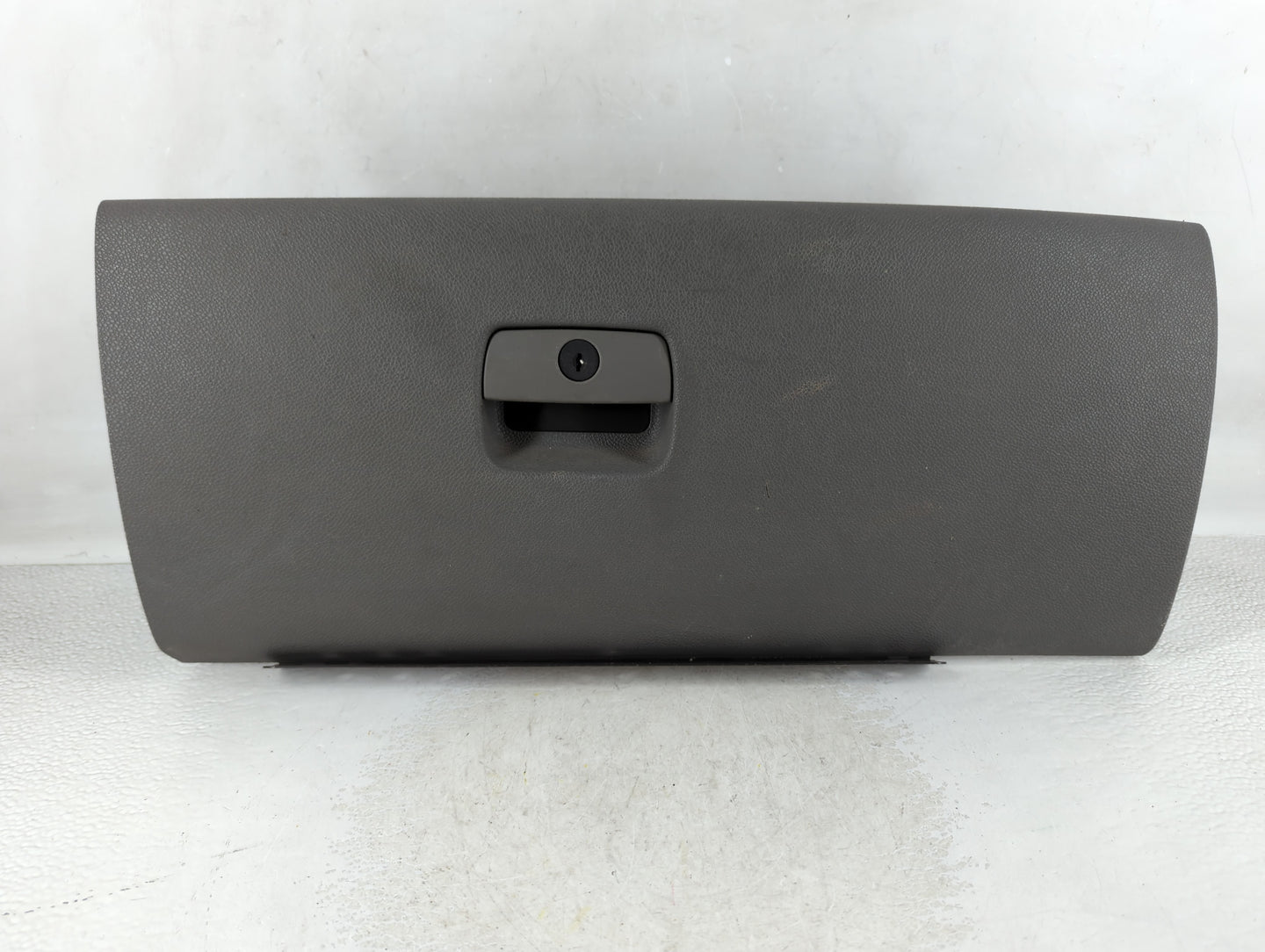 2008 Chevrolet Silverado Passenger Glove Box Door Storage Compartment - Oemusedautoparts1.com