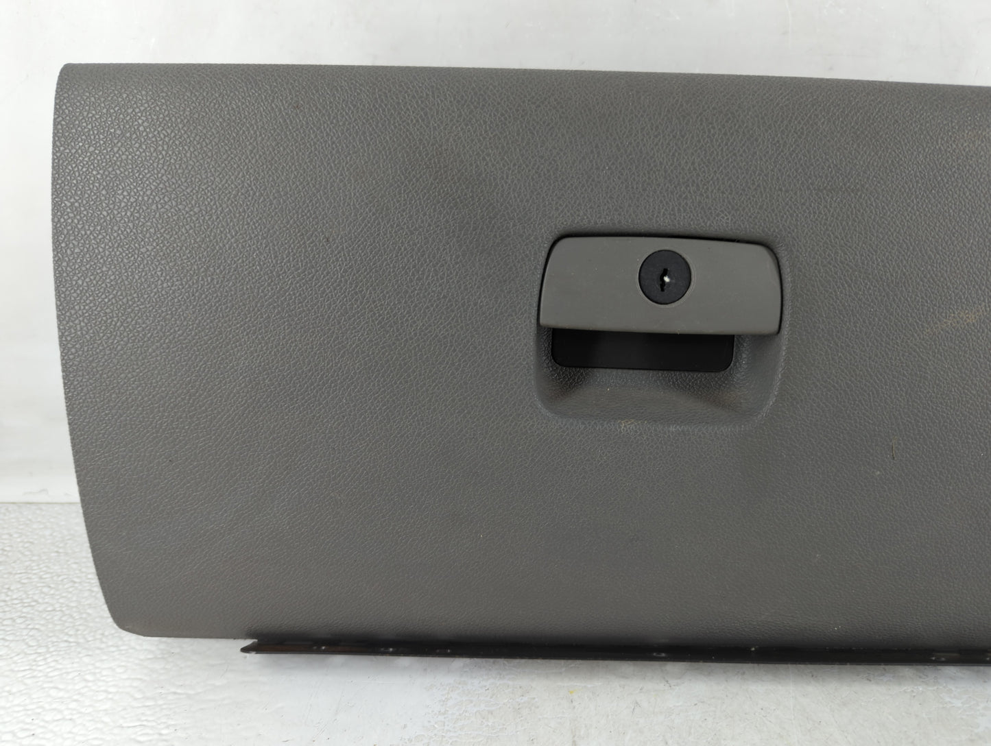 2008 Chevrolet Silverado Passenger Glove Box Door Storage Compartment - Oemusedautoparts1.com