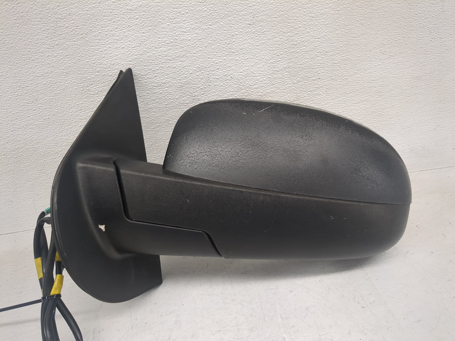 2007-2013 Chevrolet Silverado 1500 Driver Side View Mirror - Left Door Mirror OEM Used - Oemusedautoparts1.com