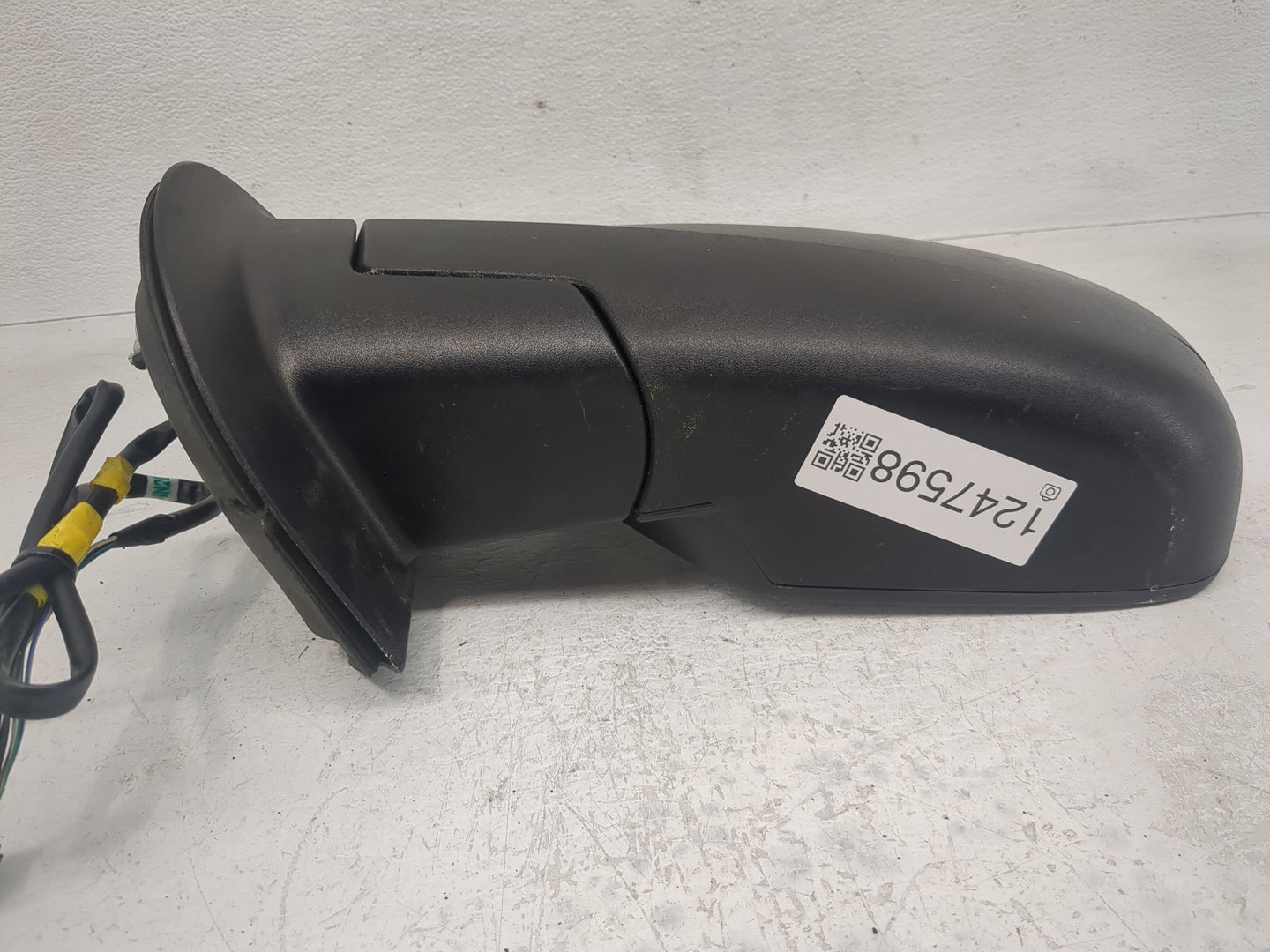 2007-2013 Chevrolet Silverado 1500 Driver Side View Mirror - Left Door Mirror OEM Used - Oemusedautoparts1.com