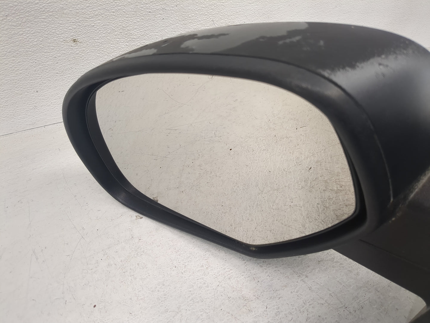 2007-2013 Chevrolet Silverado 1500 Driver Side View Mirror - Left Door Mirror OEM Used - Oemusedautoparts1.com