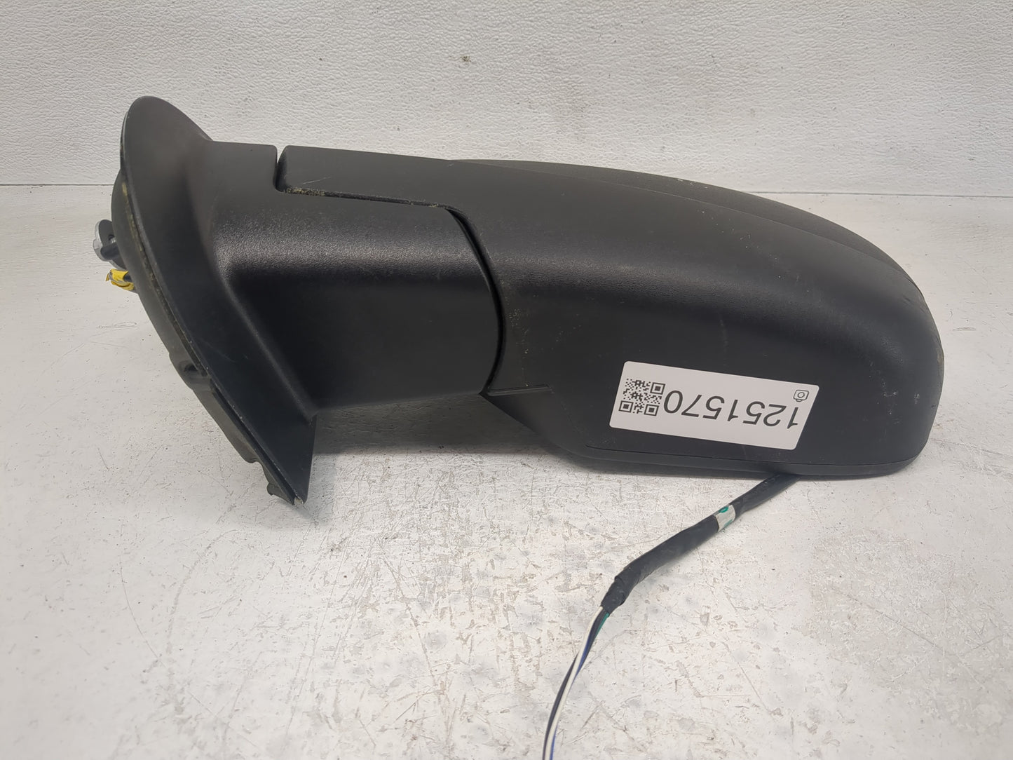 2007-2013 Chevrolet Silverado 1500 Driver Side View Mirror - Left Door Mirror OEM Used - Oemusedautoparts1.com